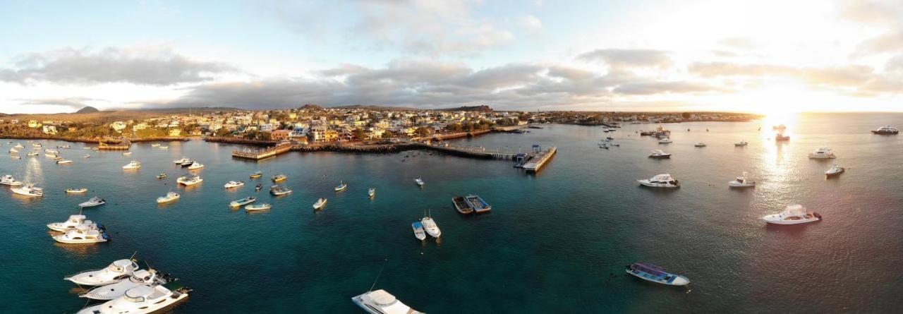 Galapagos Sunset Hotel Пуерто-Бакерісо-Морено Екстер'єр фото