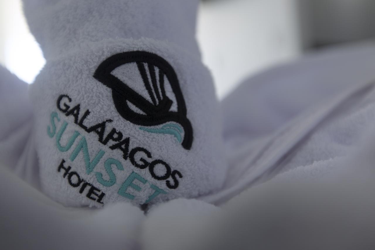Galapagos Sunset Hotel Пуерто-Бакерісо-Морено Екстер'єр фото