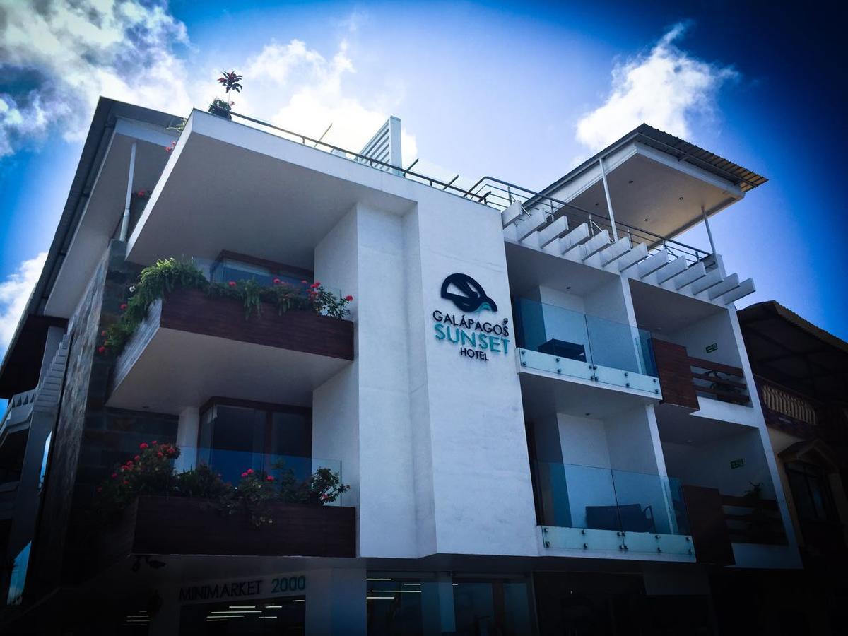 Galapagos Sunset Hotel Пуерто-Бакерісо-Морено Екстер'єр фото