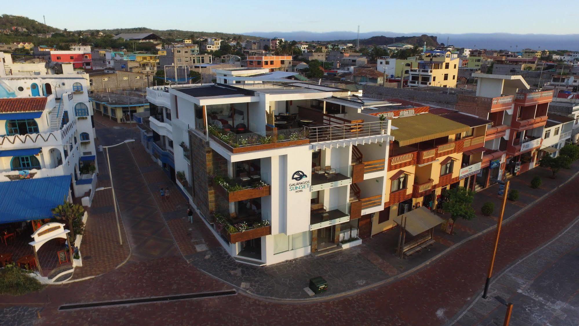 Galapagos Sunset Hotel Пуерто-Бакерісо-Морено Екстер'єр фото